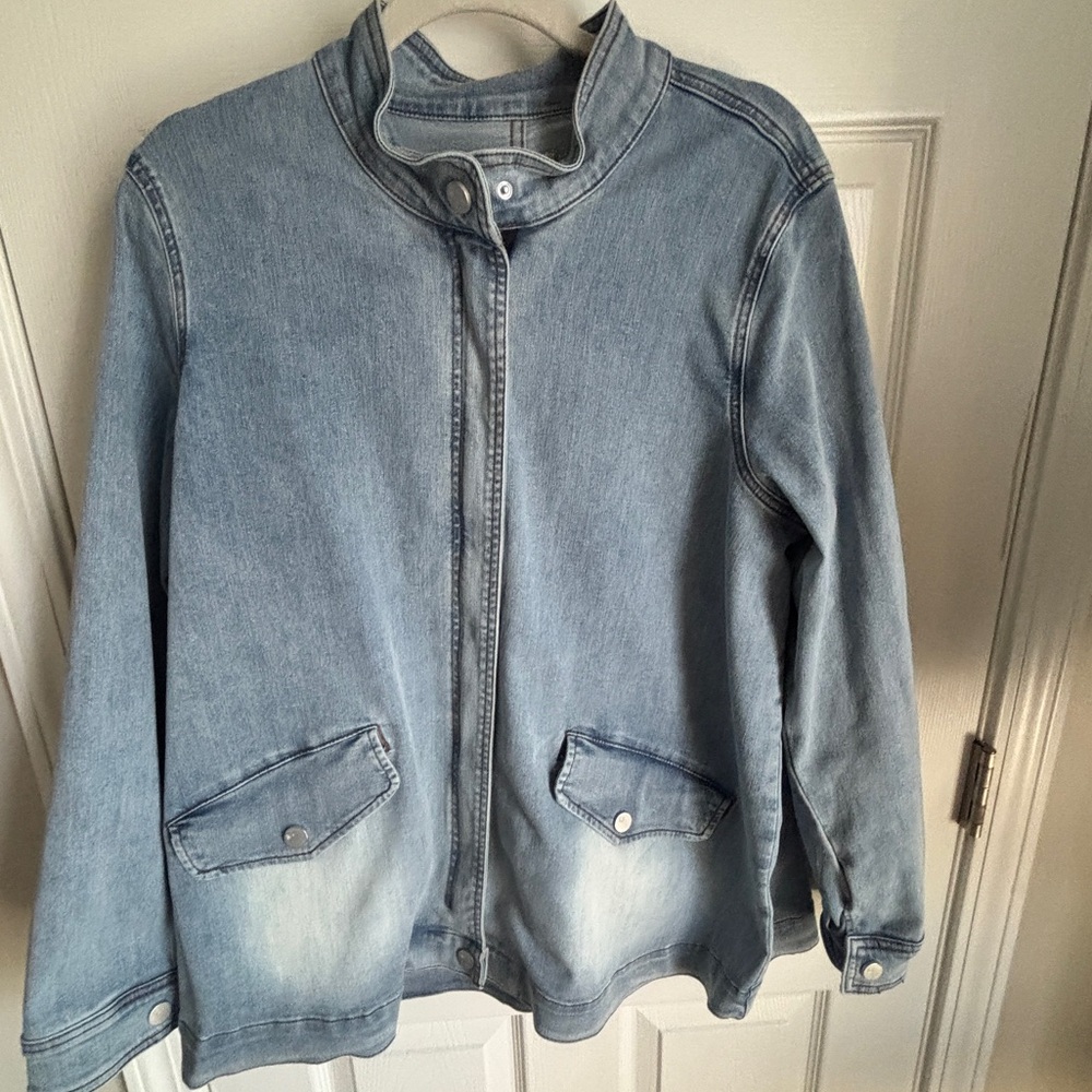 LOGO by Lori Goldstein Denim Jacket Women’s 14 Light Wash‎ Blue Full Zip